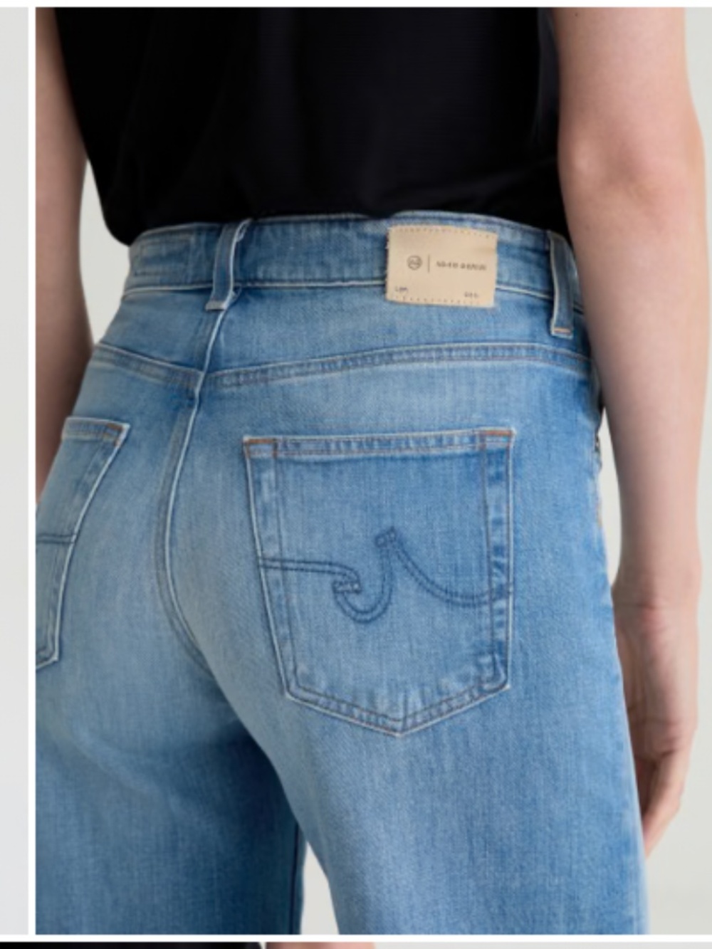 AG Saige Mid-Rise Wide Leg Jeans Light Blue Size 30 - Picture 3 of 12